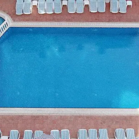 Huska Plaza Hotel 3*